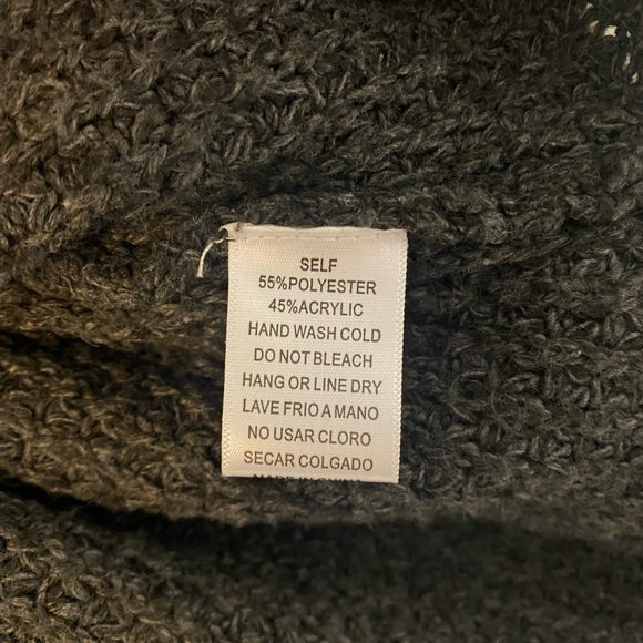 KyeMi Grey Sweater with Laced Shoulders - Picture 7 of 7